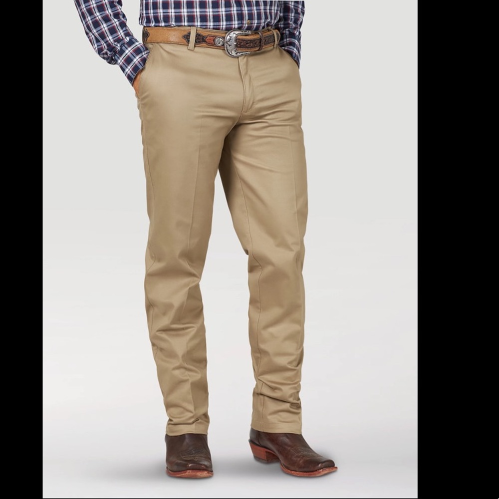 Men’s Wrangler Flat Front Relaxed Fit Western Style Khakis Sz. 30x32